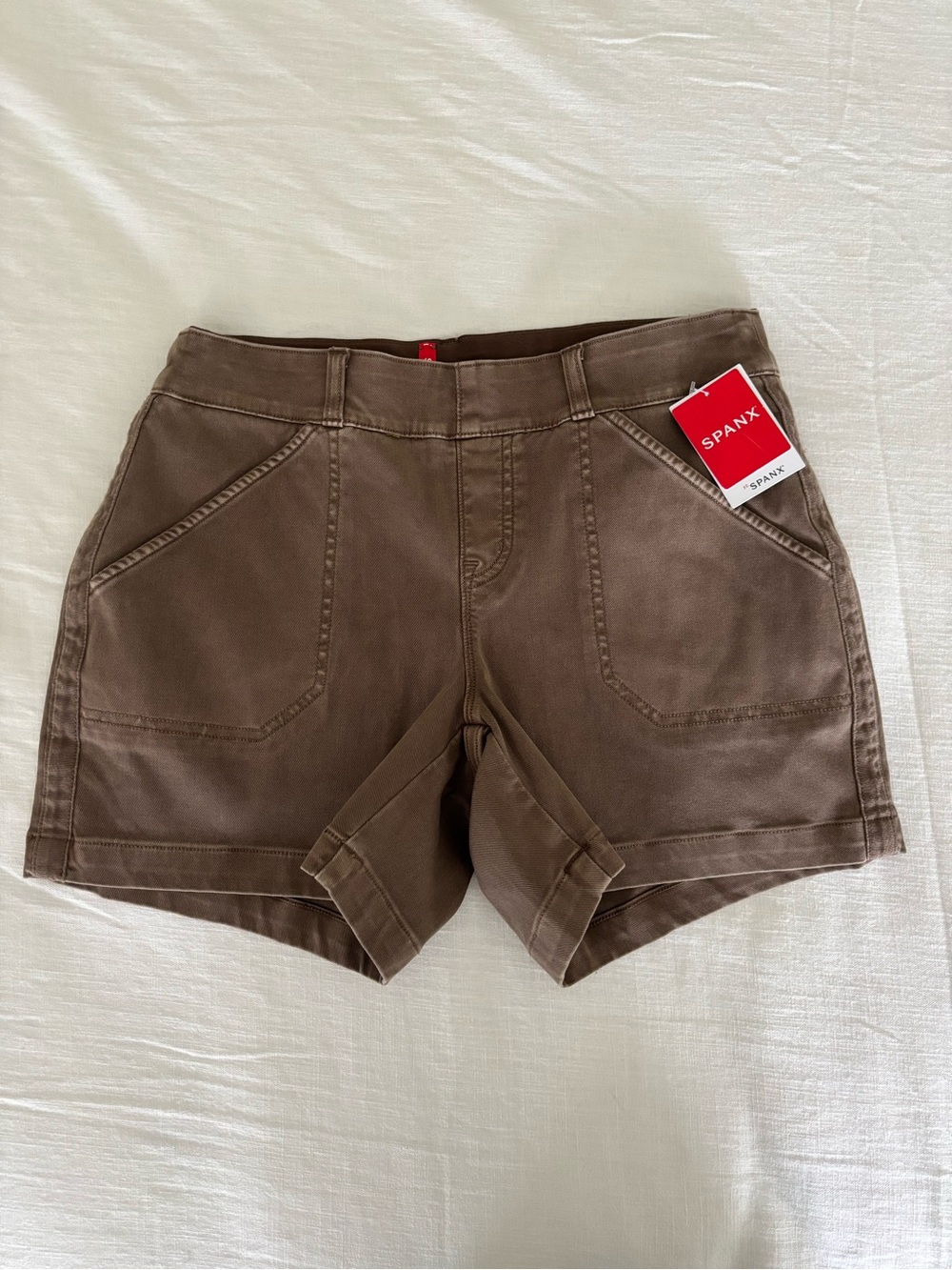 NWT SPANX Women's Brown 4” stretch twill short